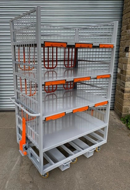 LTT08 - Warehouse order picker with box pullers