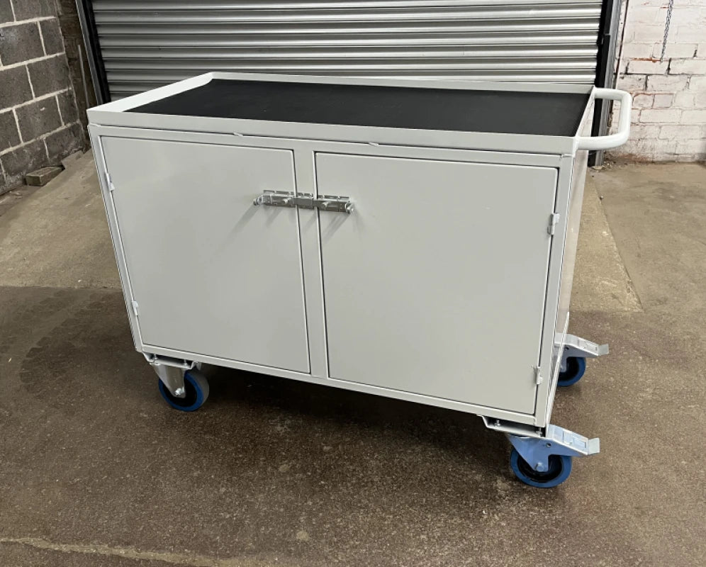 MW03 Mobile Workstation 1200 x 600 x 925mm Full Cabinet