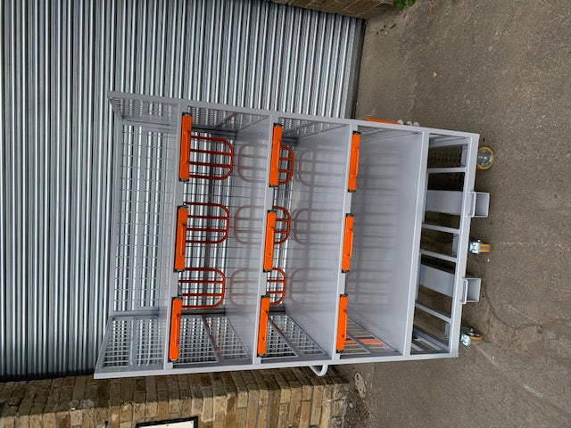 LTT08 - Warehouse order picker with box pullers