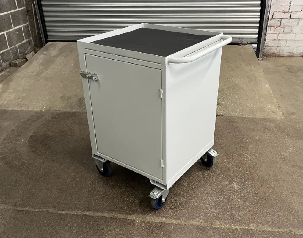 MW01 Mobile Workstation 600 x 600 x 925mm