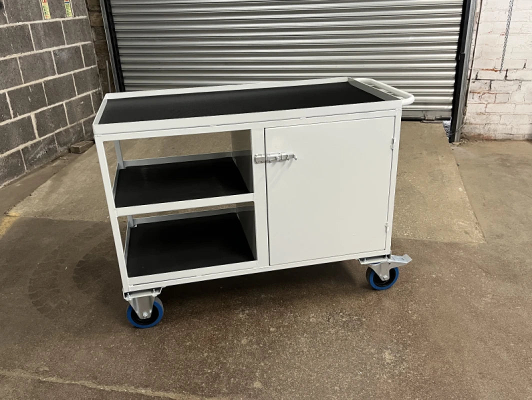 MW04 Mobile Workstation 1200 x 600 x 925mm Half Cabinet 3 Tier